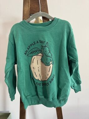 Soft Gallery- Green Graphic Apple Sweatshirt